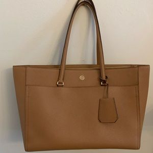 NWOT Tory Burch Tote - Tan